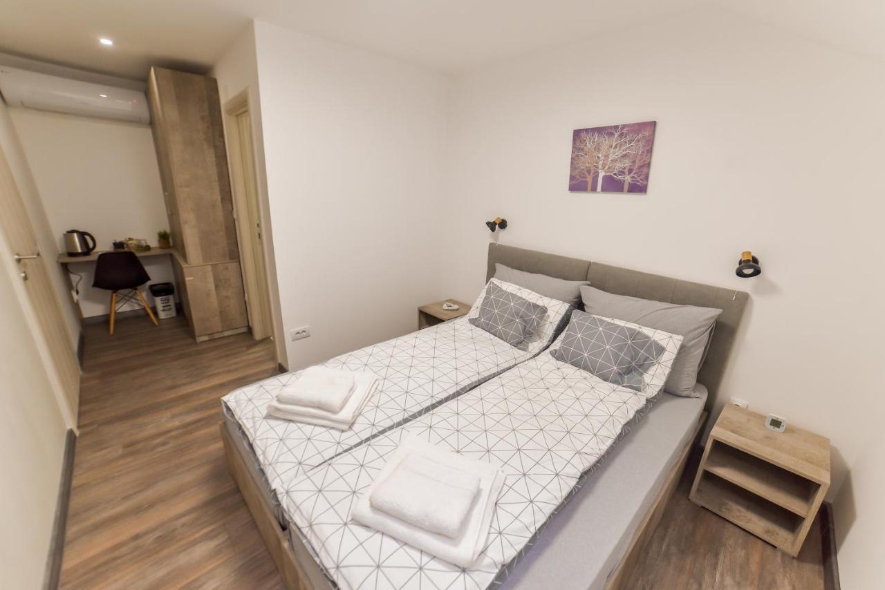 Apartmani Statik Sd Semêndria Exterior foto