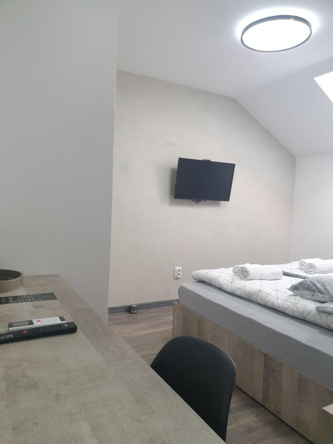 Apartmani Statik Sd Semêndria Exterior foto