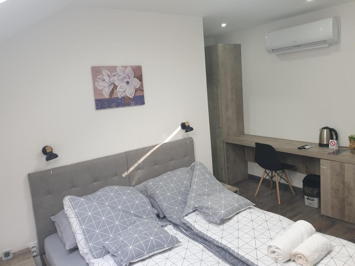 Apartmani Statik Sd Semêndria Exterior foto